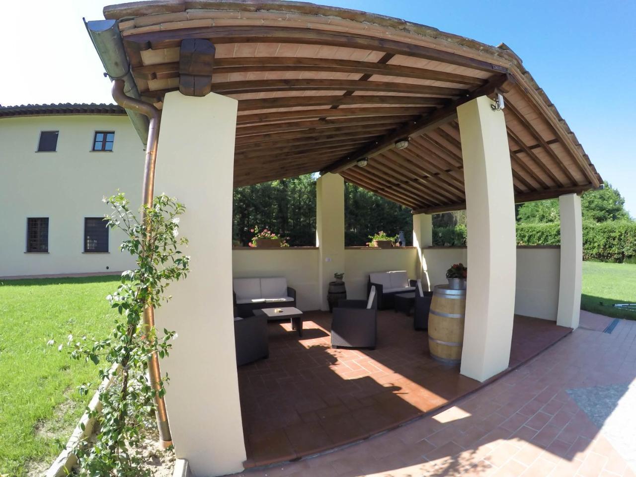 Casale La Fata -Tipico Toscano Immerso Nelle Colline Tra Lucca E Versilia, 6 Appartamenti Indipendenti Camaiore Exterior photo