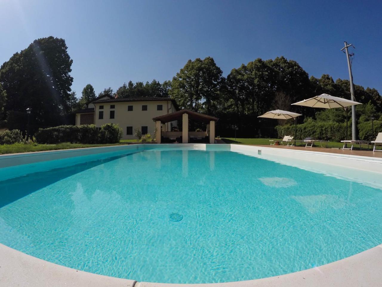 Casale La Fata -Tipico Toscano Immerso Nelle Colline Tra Lucca E Versilia, 6 Appartamenti Indipendenti Camaiore Exterior photo