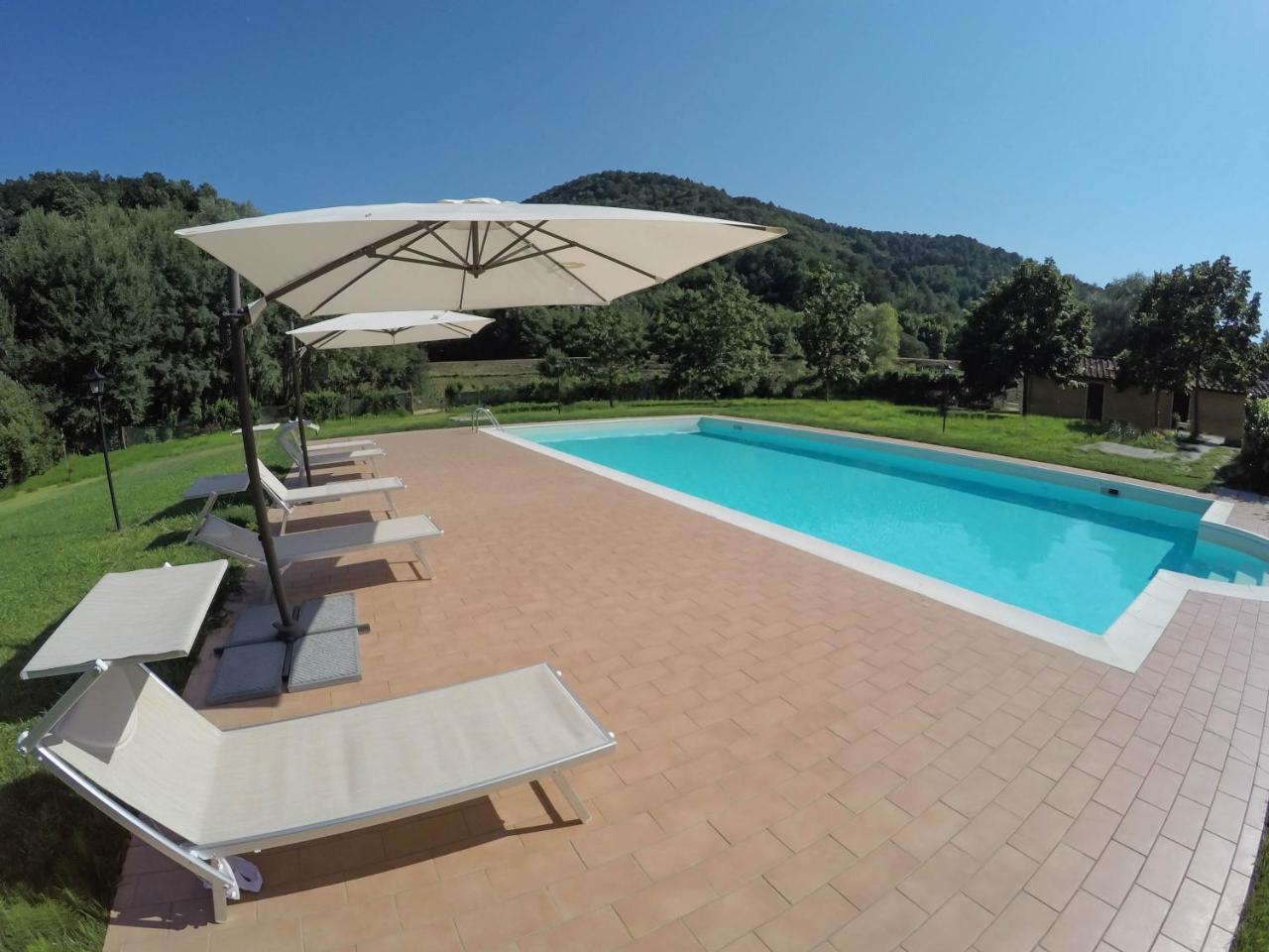 Casale La Fata -Tipico Toscano Immerso Nelle Colline Tra Lucca E Versilia, 6 Appartamenti Indipendenti Camaiore Exterior photo