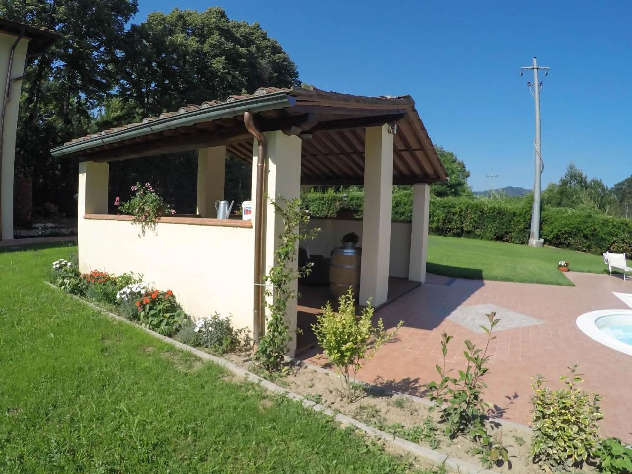 Casale La Fata -Tipico Toscano Immerso Nelle Colline Tra Lucca E Versilia, 6 Appartamenti Indipendenti Camaiore Exterior photo